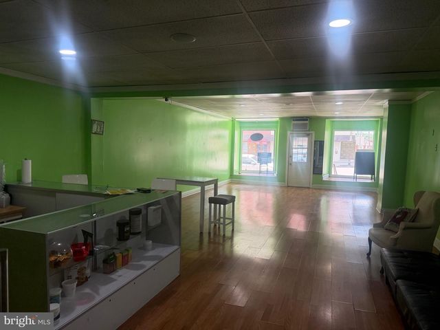 21 E CENTRE ST, Shenandoah, PA 17976