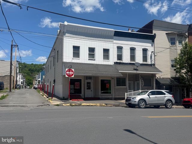 21 E CENTRE ST, Shenandoah, PA 17976