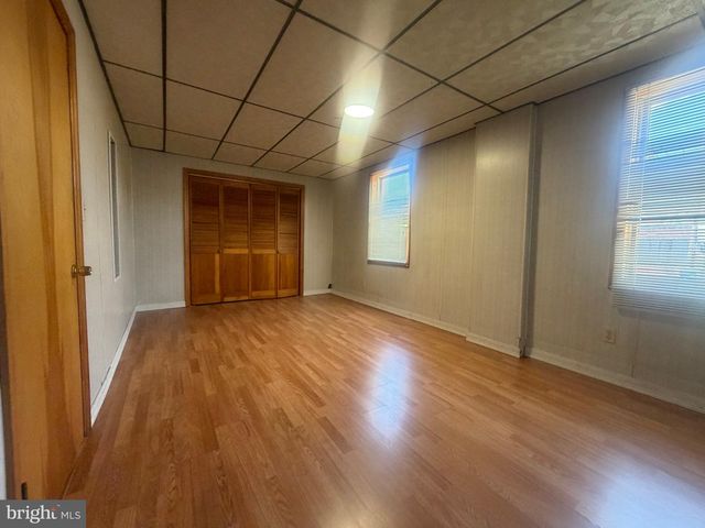 21 E CENTRE ST, Shenandoah, PA 17976