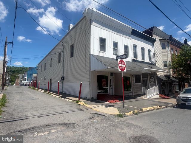 21 E CENTRE ST, Shenandoah, PA 17976