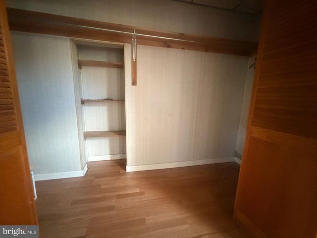 21 E CENTRE ST, Shenandoah, PA 17976