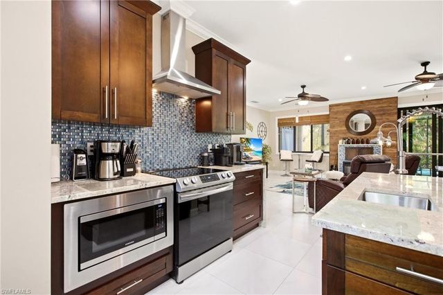 2627 6th AVE NE, Naples, FL 34120