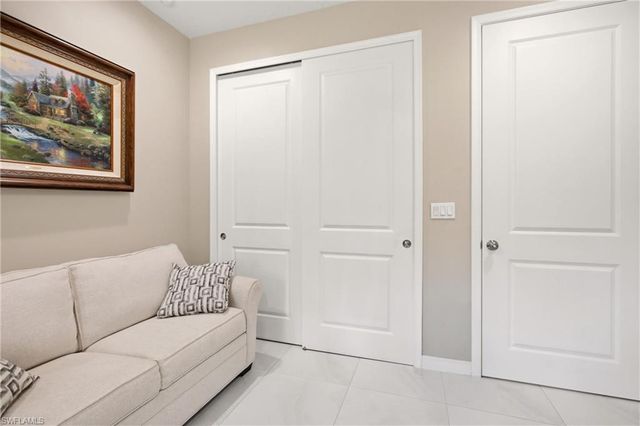 2627 6th AVE NE, Naples, FL 34120
