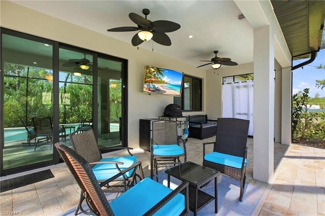2627 6th AVE NE, Naples, FL 34120