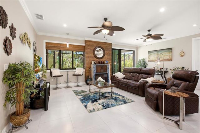 2627 6th AVE NE, Naples, FL 34120