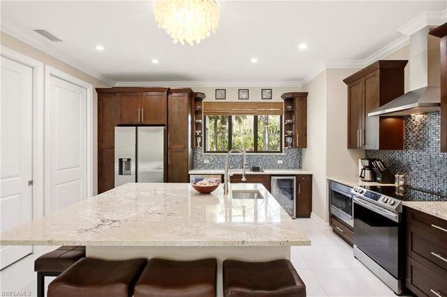 2627 6th AVE NE, Naples, FL 34120