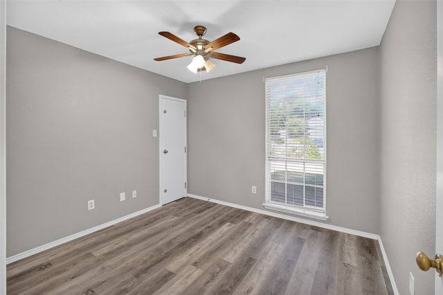 6318 Brookcrest Drive, Arlington, TX 76018