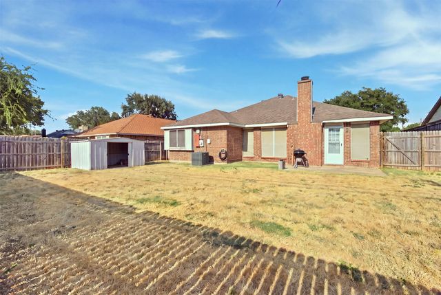 6318 Brookcrest Drive, Arlington, TX 76018