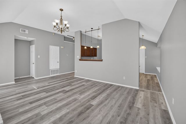 6318 Brookcrest Drive, Arlington, TX 76018