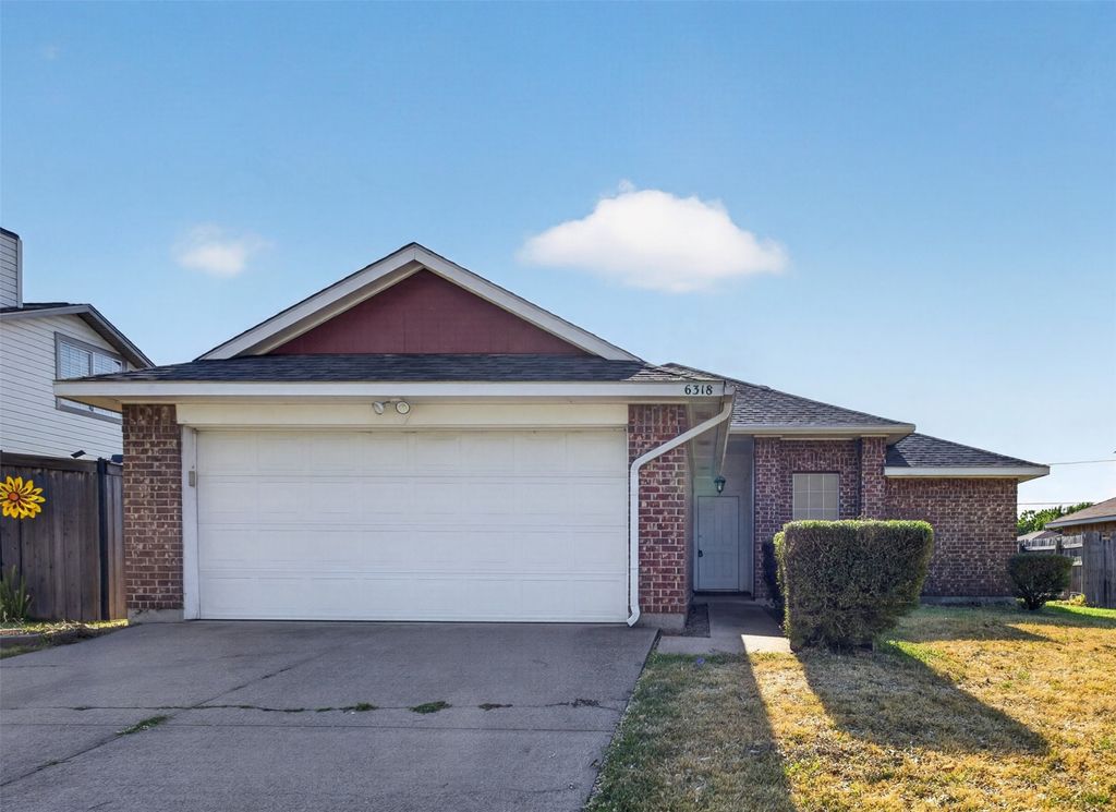 6318 Brookcrest Drive, Arlington, TX 76018