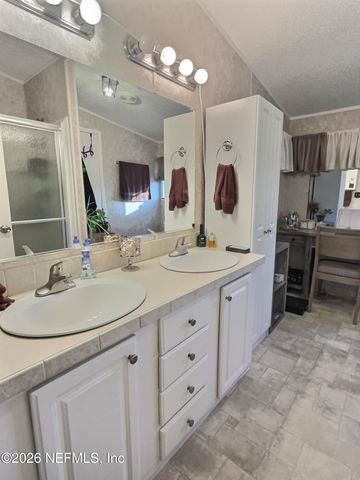 137 BONITA Drive, Palatka, FL 32177