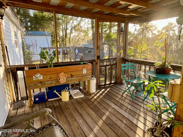 137 BONITA Drive, Palatka, FL 32177