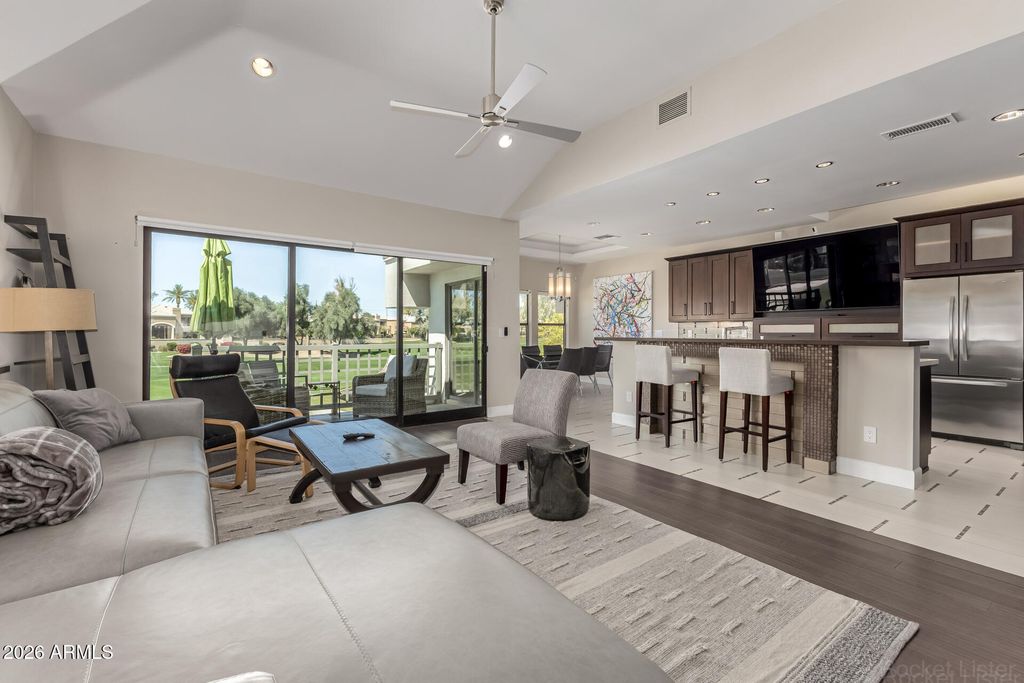 Image 11 of property listing at 7272 E GAINEY RANCH Road 42, Scottsdale, AZ 85258