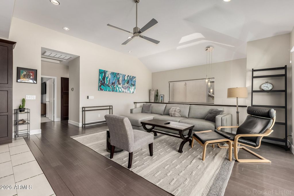 Image 12 of property listing at 7272 E GAINEY RANCH Road 42, Scottsdale, AZ 85258