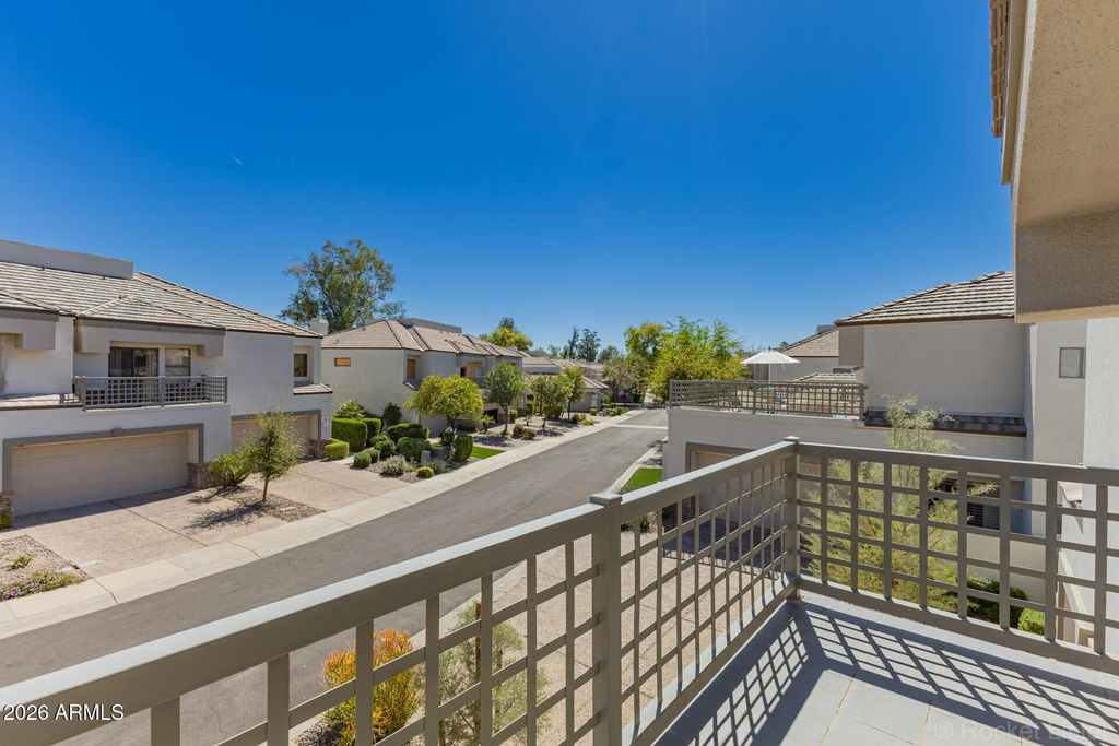 Image 23 of property listing at 7272 E GAINEY RANCH Road 42, Scottsdale, AZ 85258