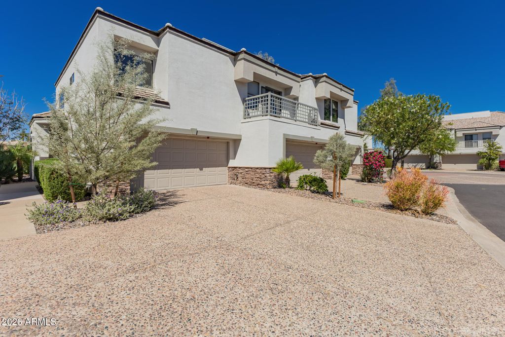 Image 5 of property listing at 7272 E GAINEY RANCH Road 42, Scottsdale, AZ 85258