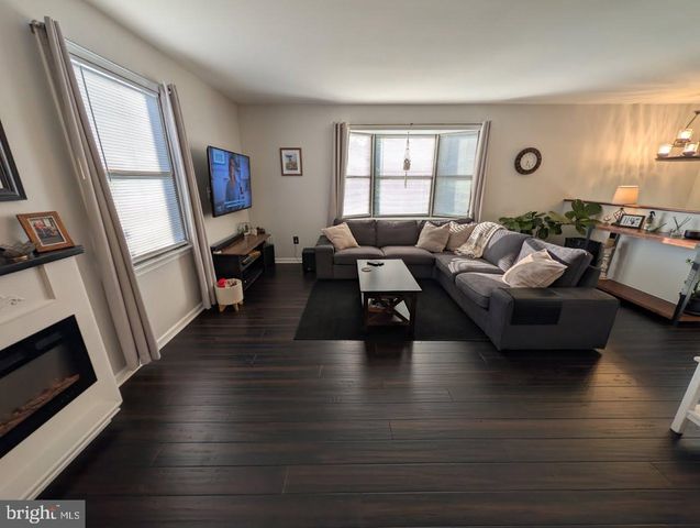 51 S GOLFWOOD AVE, Carneys Point, NJ 08069