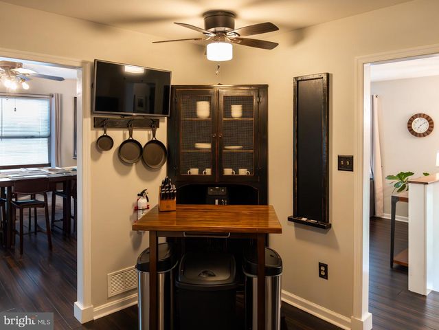51 S GOLFWOOD AVE, Carneys Point, NJ 08069