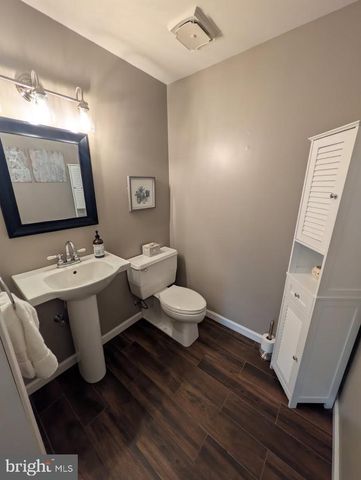 51 S GOLFWOOD AVE, Carneys Point, NJ 08069
