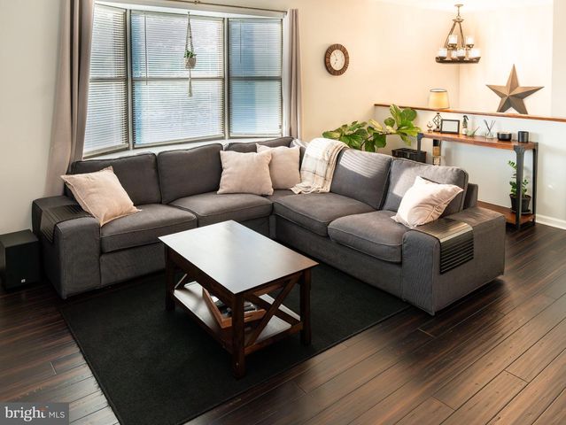 51 S GOLFWOOD AVE, Carneys Point, NJ 08069