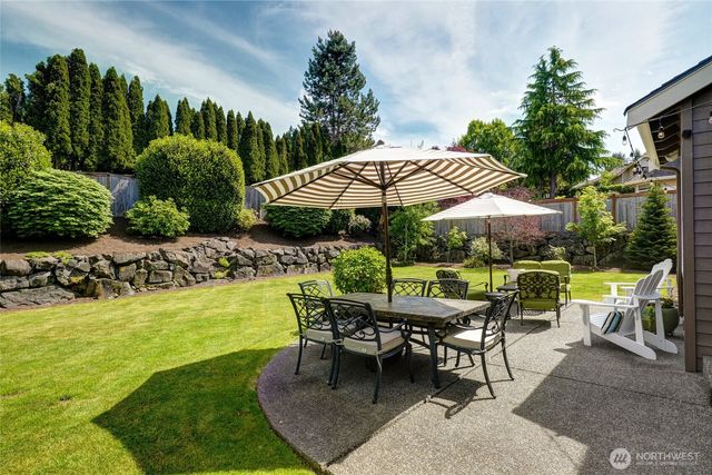 1220 268th Way SE, Sammamish, WA 98075