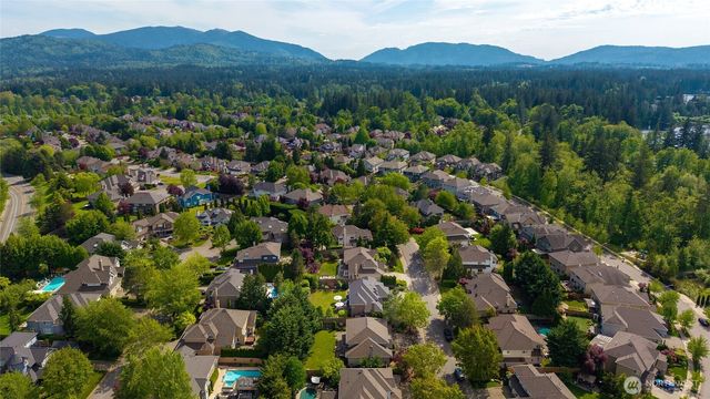 1220 268th Way SE, Sammamish, WA 98075