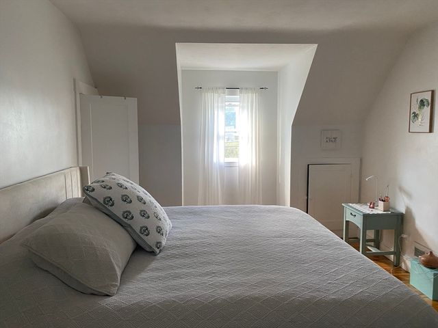 90 Lowell Ave, Haverhill, MA 01832