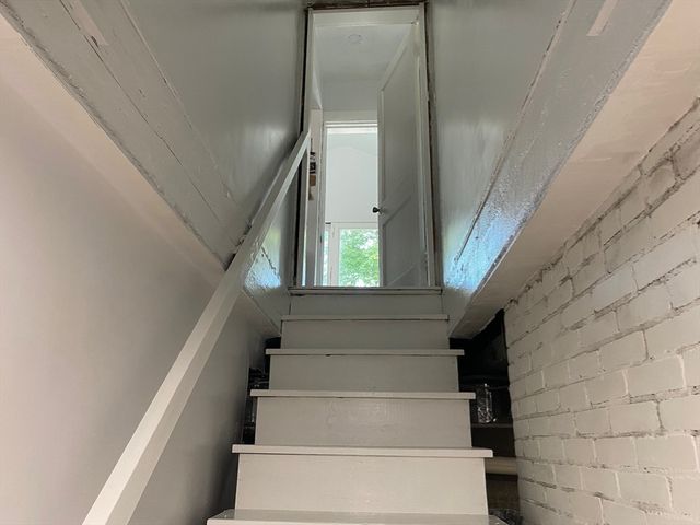 90 Lowell Ave, Haverhill, MA 01832