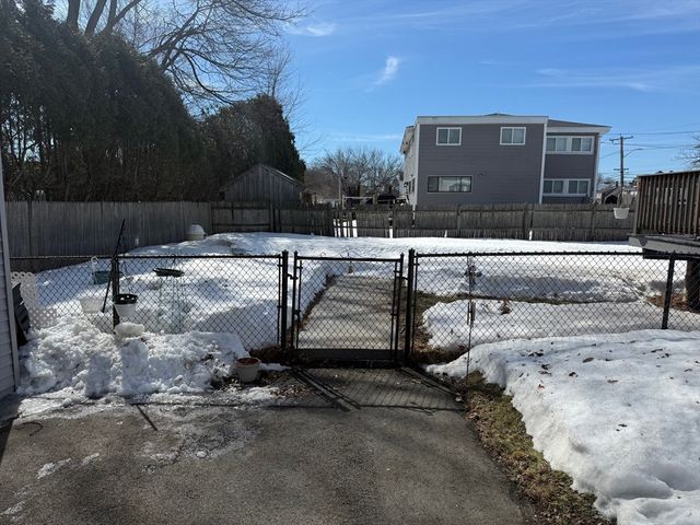 90 Lowell Ave, Haverhill, MA 01832