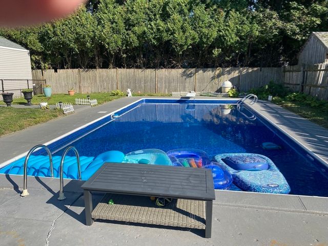 90 Lowell Ave, Haverhill, MA 01832