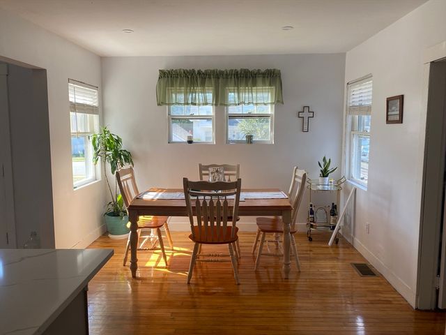 90 Lowell Ave, Haverhill, MA 01832