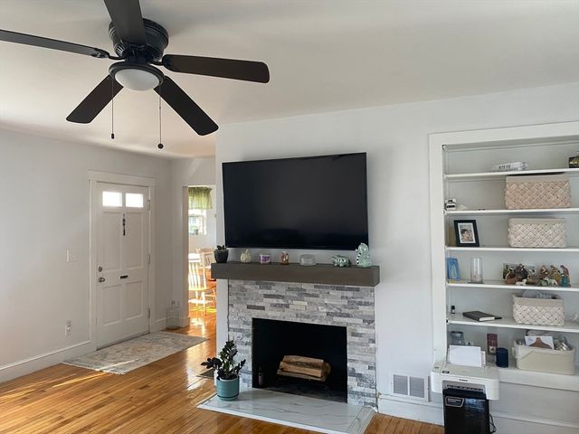 90 Lowell Ave, Haverhill, MA 01832