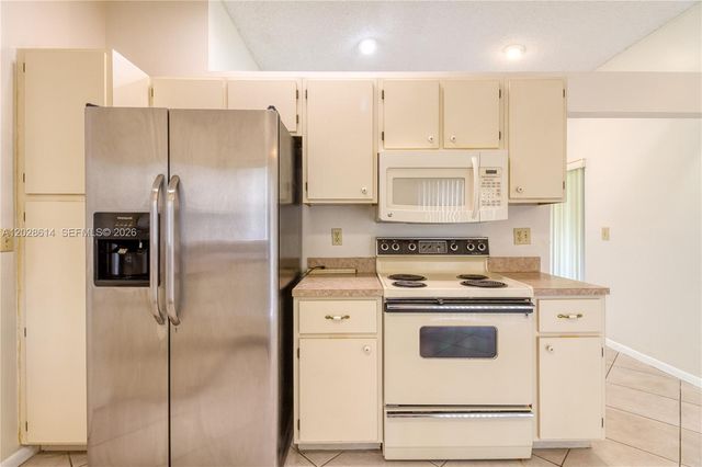 10360 NW 31st Ct, Sunrise, FL 33351