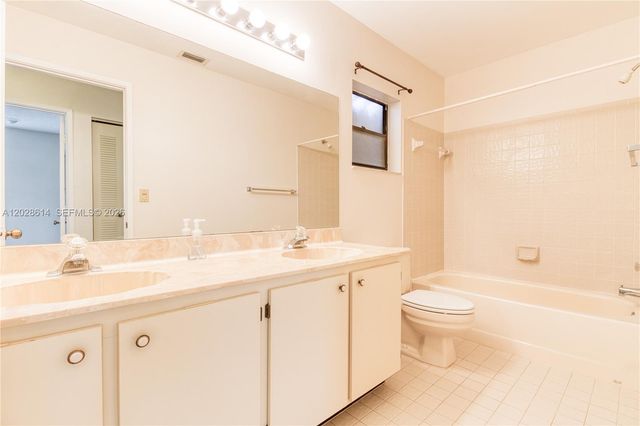 10360 NW 31st Ct, Sunrise, FL 33351