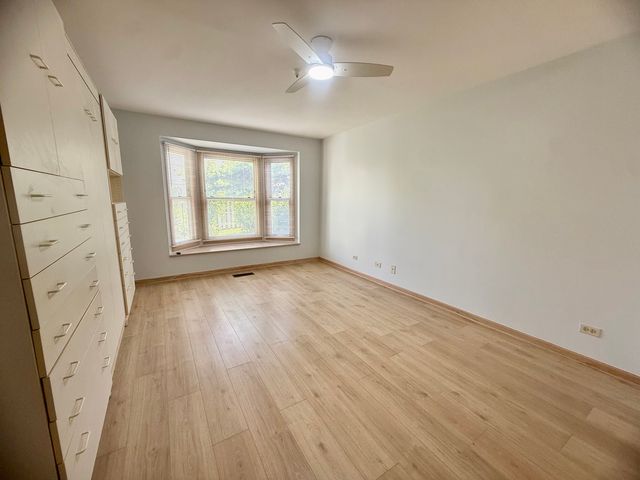 9513 Washington Avenue, Morton Grove, IL 60053