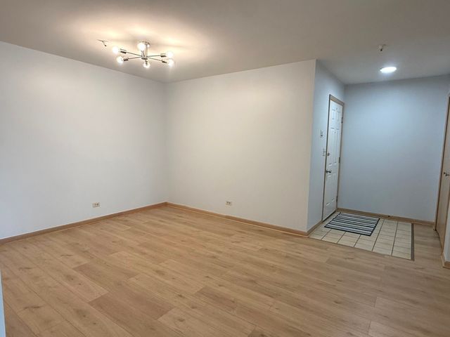9513 Washington Avenue, Morton Grove, IL 60053