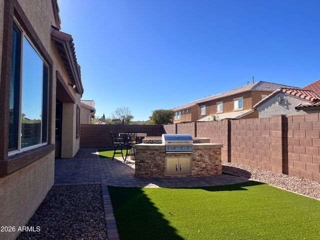 2208 E INDIAN WELLS Drive, Gilbert, AZ 85298