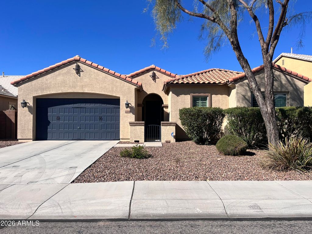 2208 E INDIAN WELLS Drive, Gilbert, AZ 85298