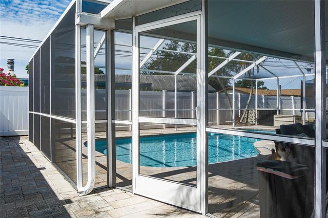 6232 33RD AVENUE N, St Petersburg, FL 33710