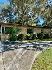 8845 ATTER Lane, Jacksonville, FL 32216