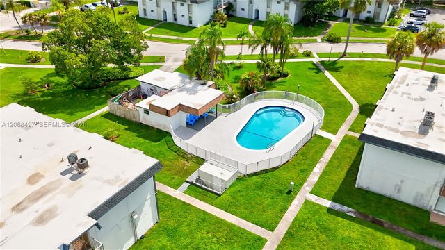 7226 SW 94th Place F8, Miami, FL 33173