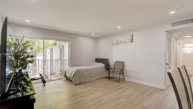 7226 SW 94th Place F8, Miami, FL 33173