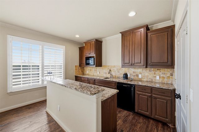 563 Rockingham Drive, Irving, TX 75063
