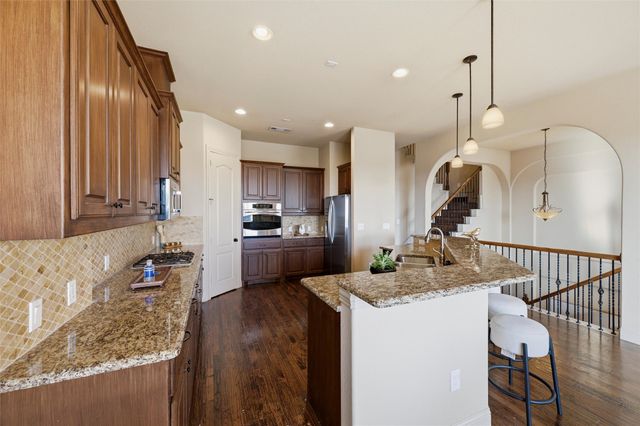 563 Rockingham Drive, Irving, TX 75063