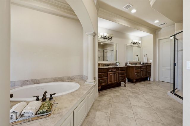 563 Rockingham Drive, Irving, TX 75063