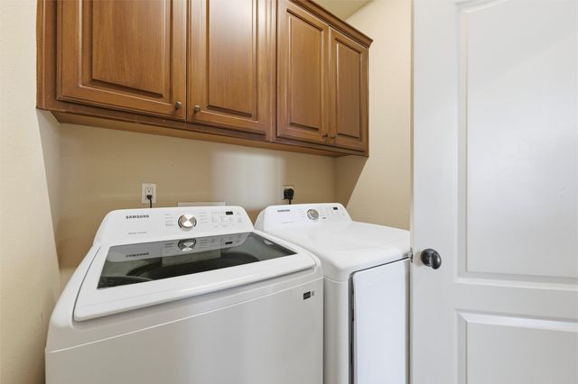 563 Rockingham Drive, Irving, TX 75063