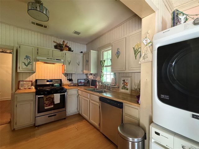 132 E Wyandotte Street, Shreveport, LA 71101