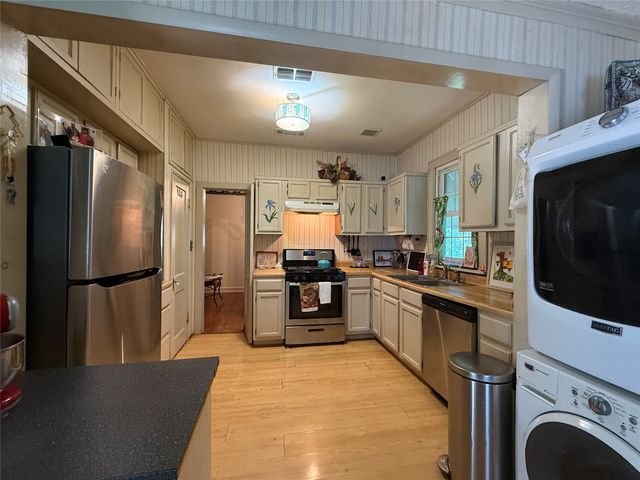 132 E Wyandotte Street, Shreveport, LA 71101