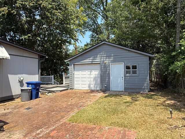 132 E Wyandotte Street, Shreveport, LA 71101
