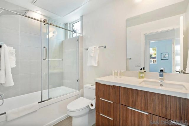 2889 B Street, San Diego, CA 92102